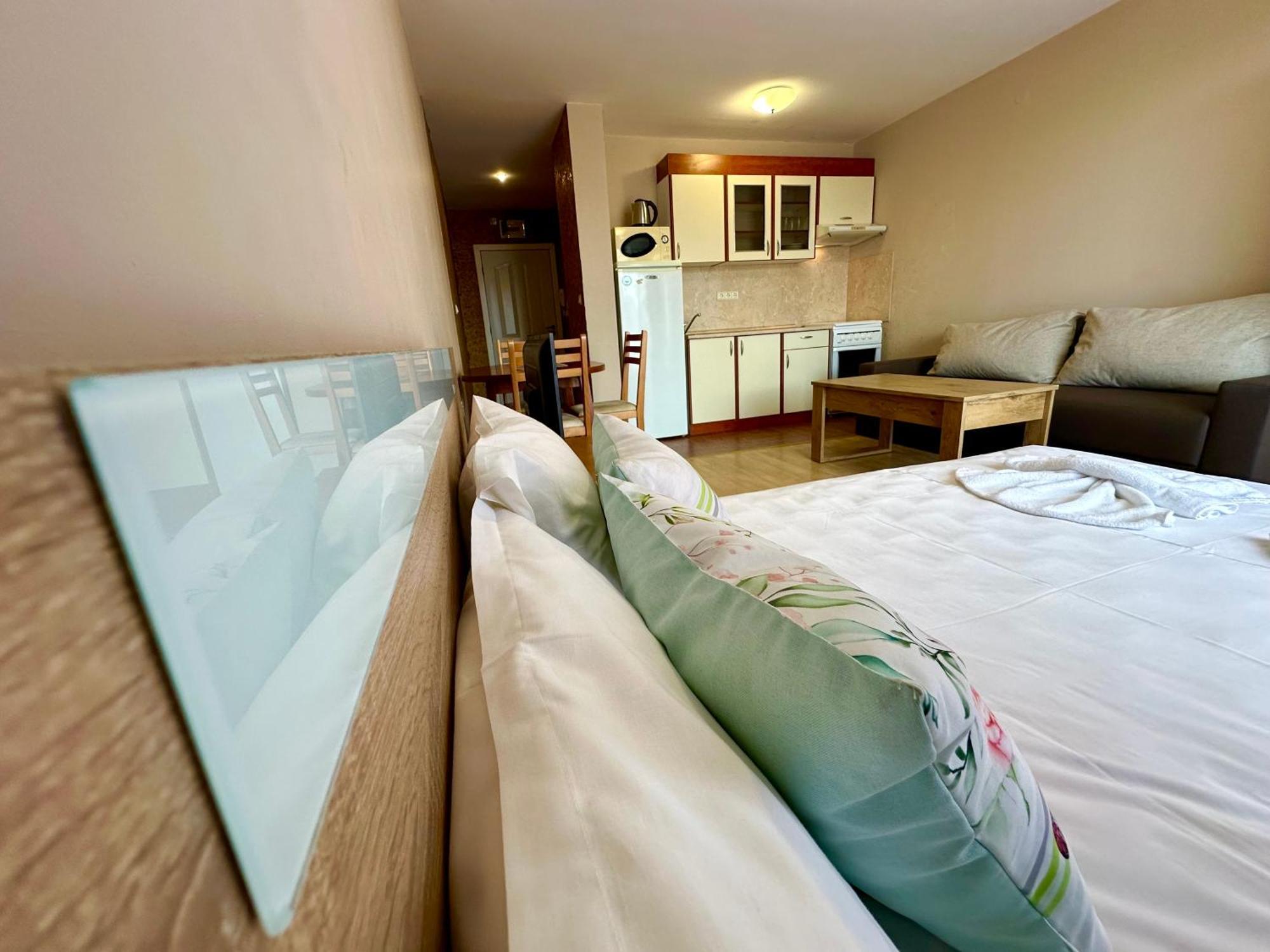 Privilege Fort Beach - Menada Apartments Elenite Eksteriør billede